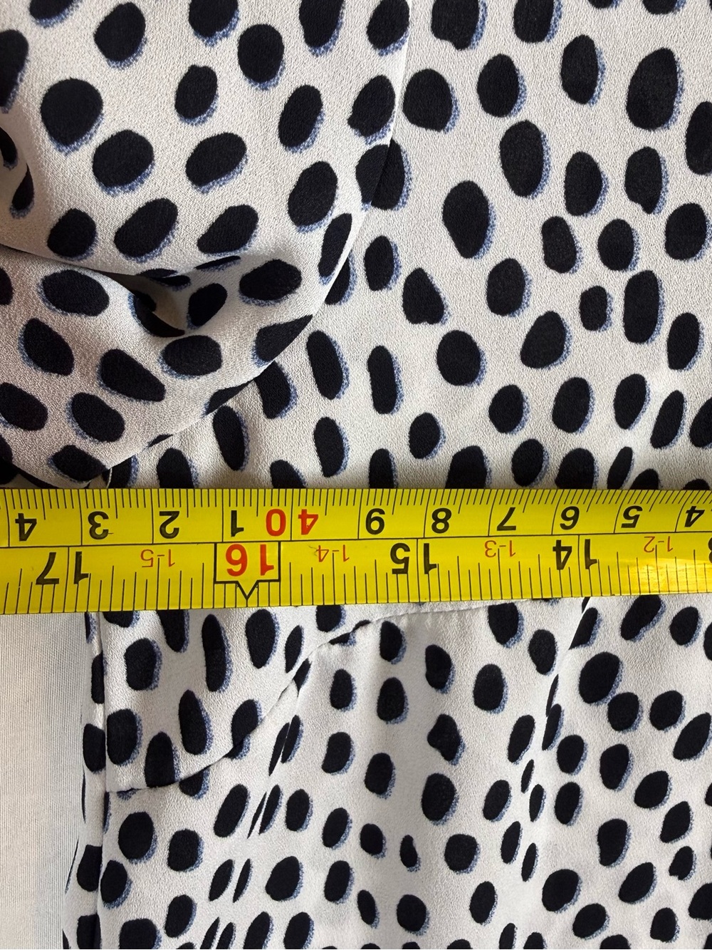 J.Crew Black White Polka Dot V-Neck Blouse Long Sleeve Size 00 - Picture 7 of 7